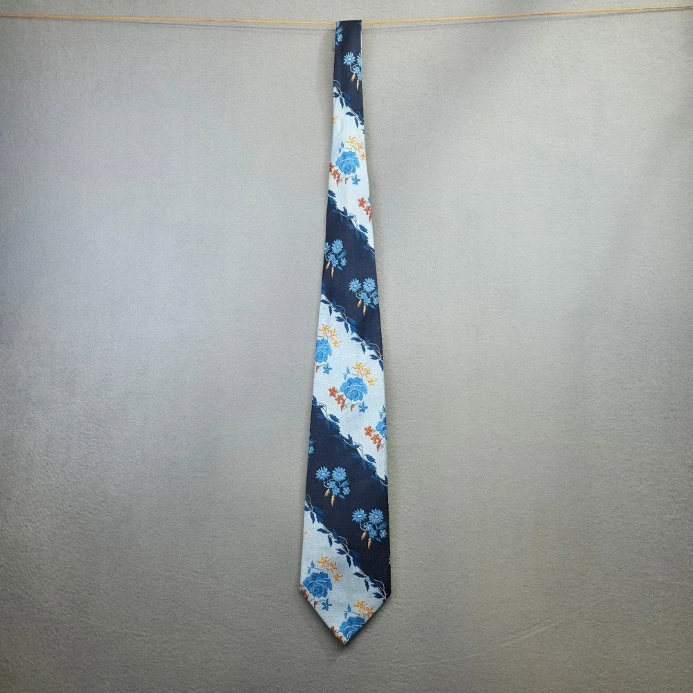 Vintage Castle Blue Floral Striped Neck Tie Size 4.25X58